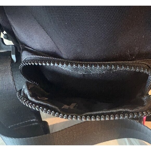 True Religion Black Crossbody Bag With Pink Logo & Adjustable Strap 7W X 9T X 9D - Picture 5 of 7